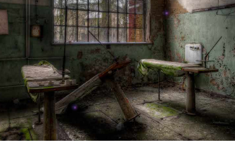 Escape Abandoned Asylum
